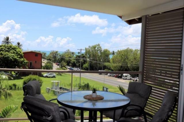 Watersons At Airlie Central Apartments Ерлі-Біч Екстер'єр фото
